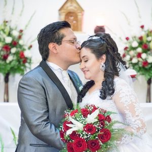 Pareja que celebró su boda con Nuestro Amor